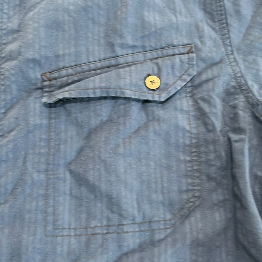 Royal Robbins denim blue color button front short sleeve shirt size large - Picture 3 of 15